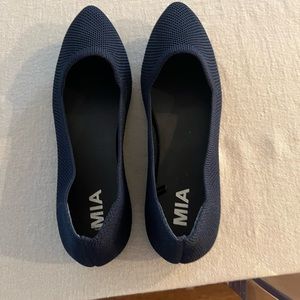 Navy blue flats